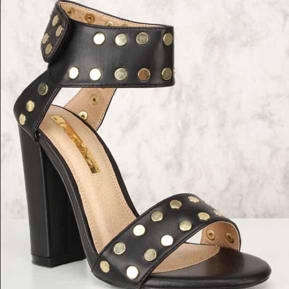 •Liliana• Studded Ankle Strap Heels - Picture 2 of 5